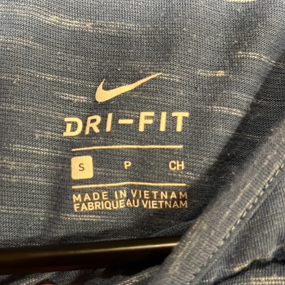 Nike tank top - Picture 3 of 3